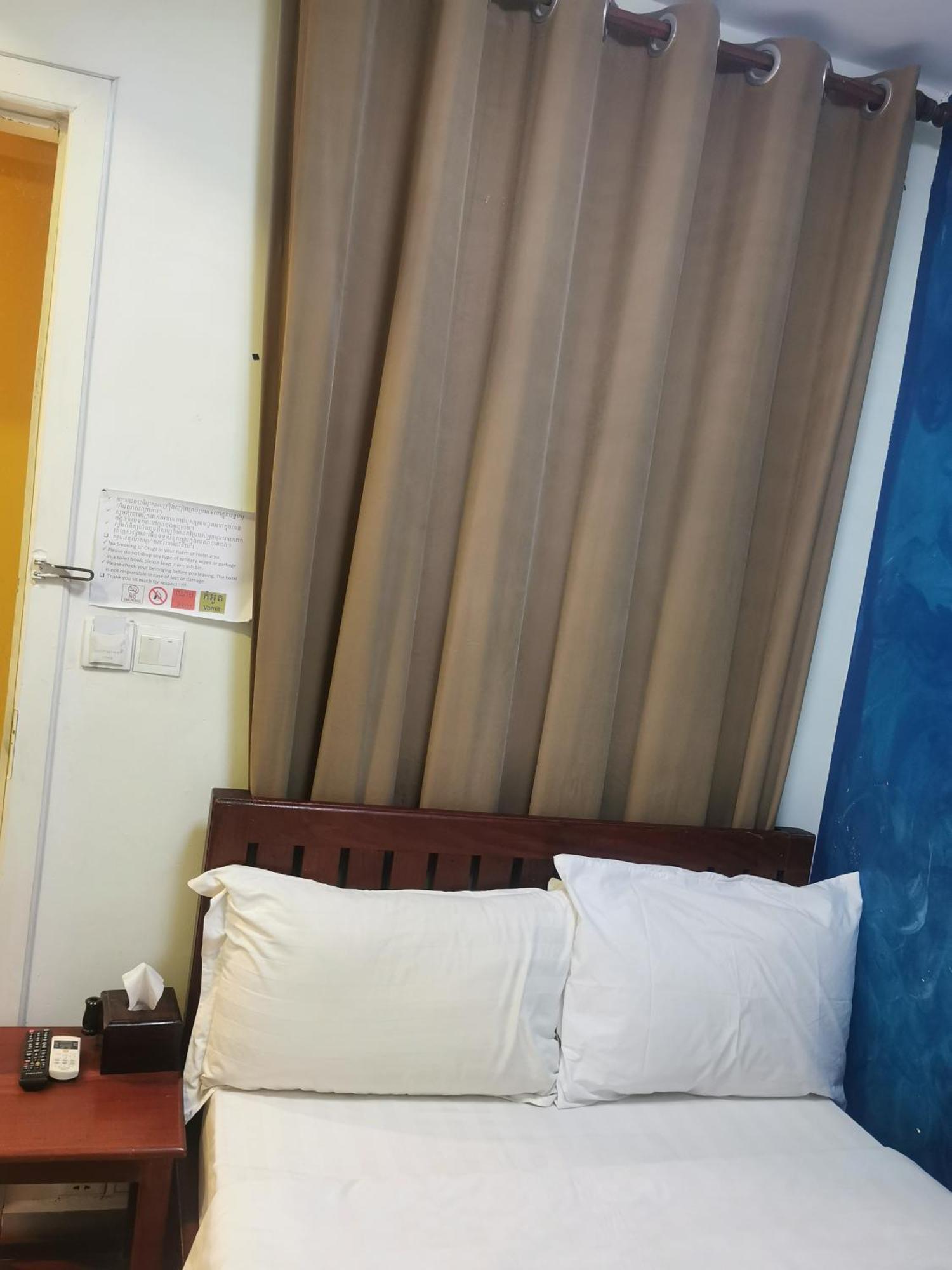 Sovanphum Riverside พนมเปญ ห้อง รูปภาพ