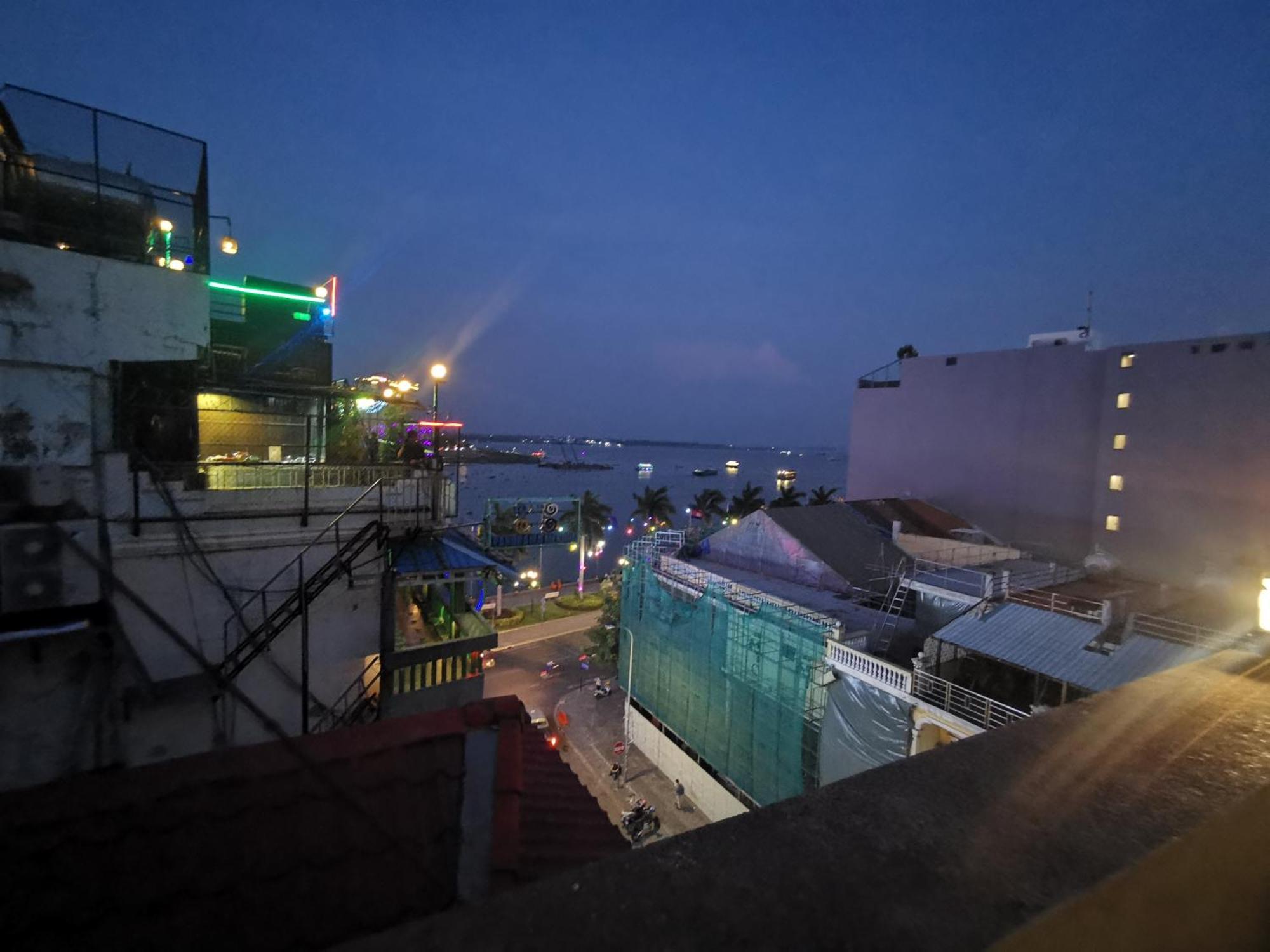 Sovanphum Riverside พนมเปญ ห้อง รูปภาพ